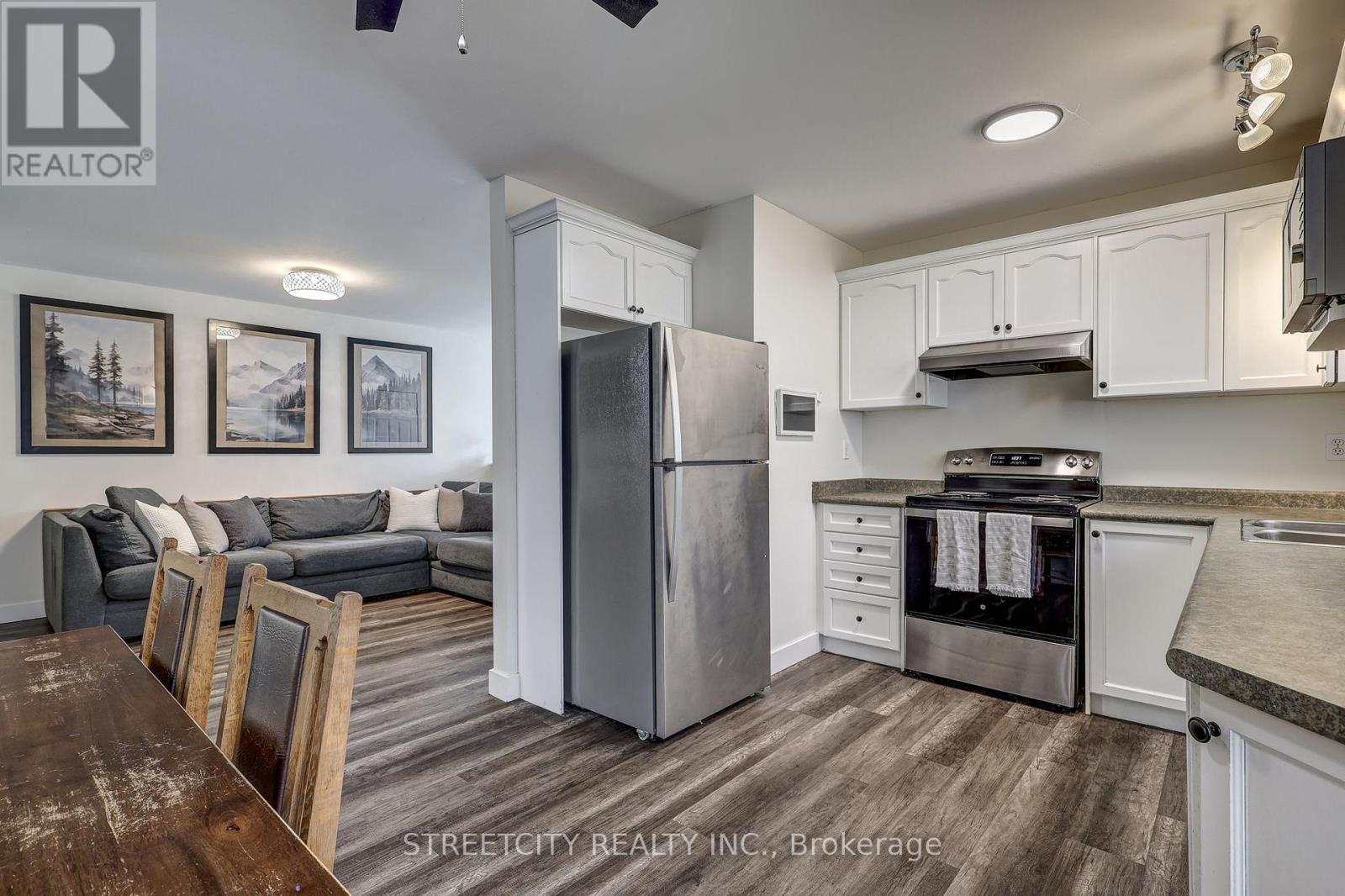 247 EXMOUTH CIRCLE - 11