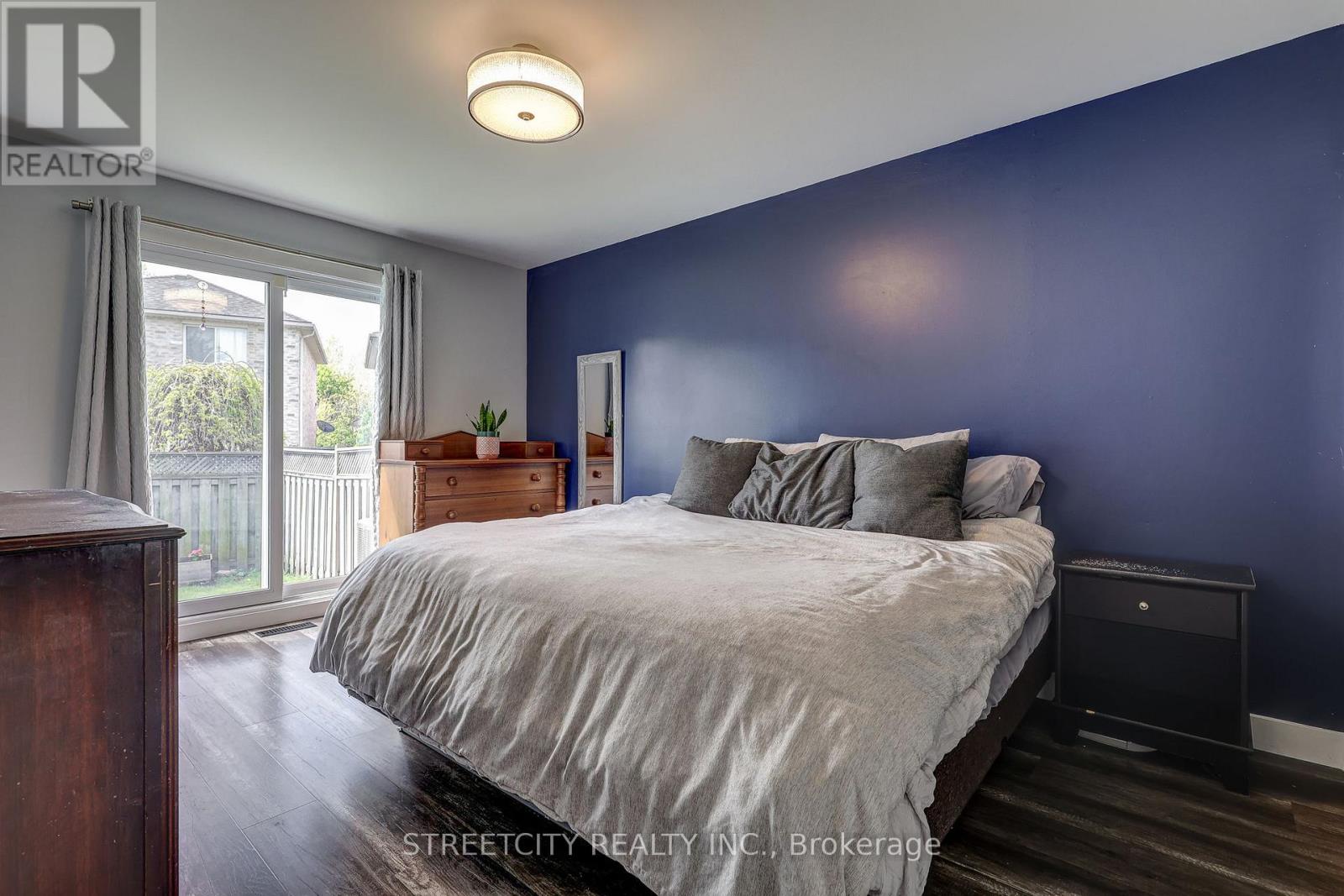247 EXMOUTH CIRCLE - 15