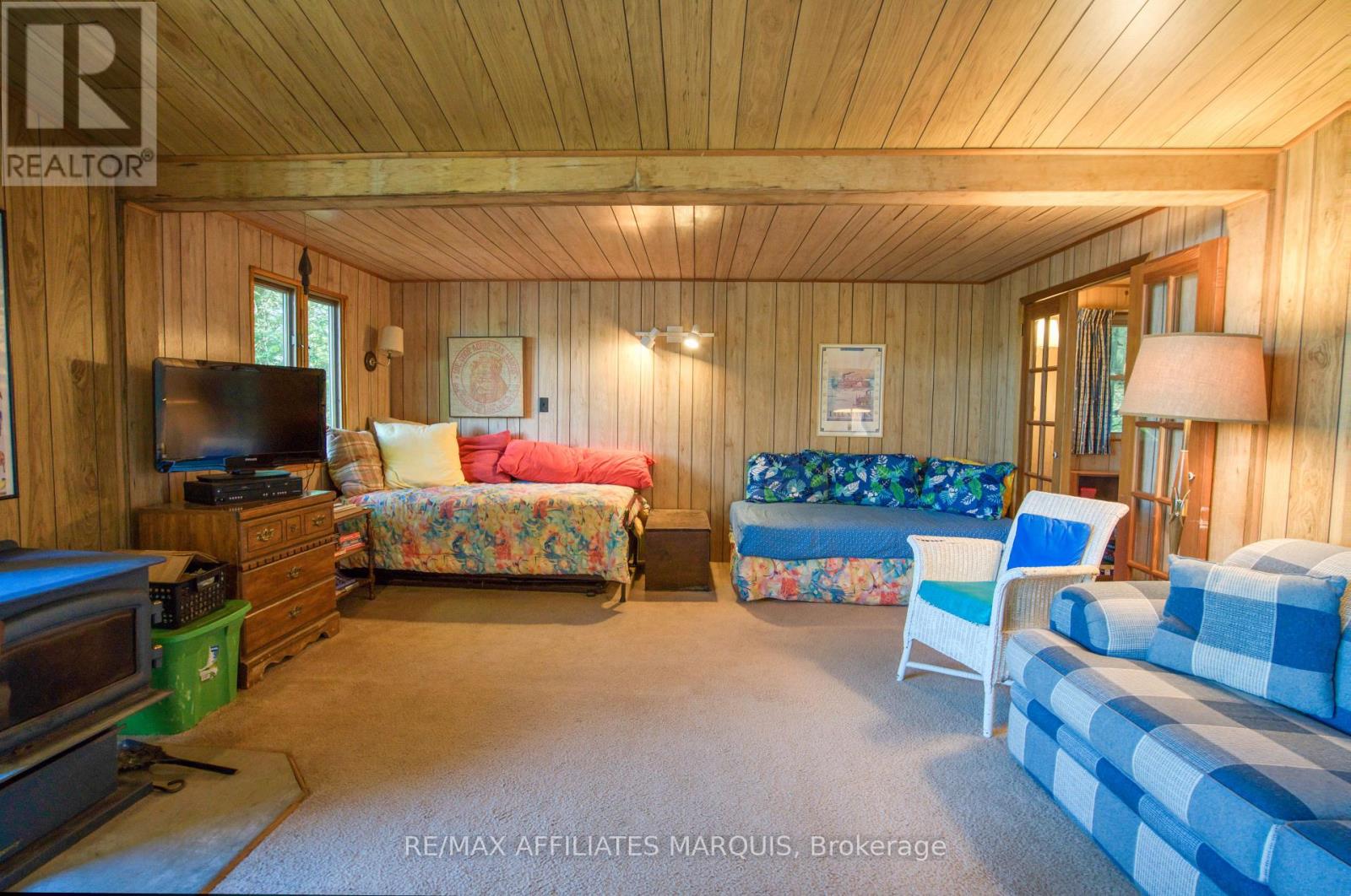 415 YVON LANE - 10