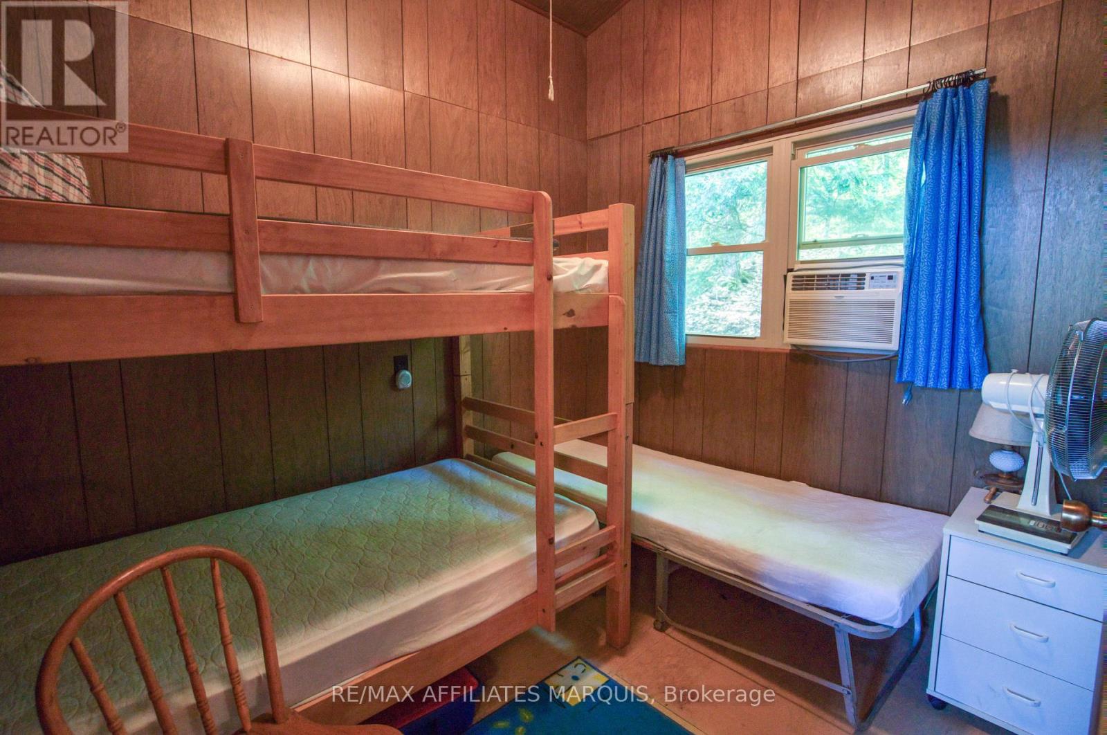 415 YVON LANE - 18
