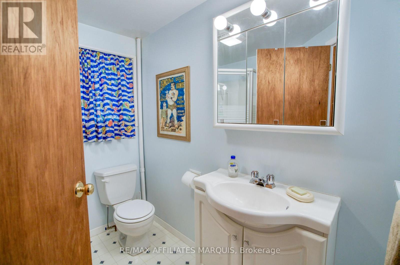 415 YVON LANE - 19