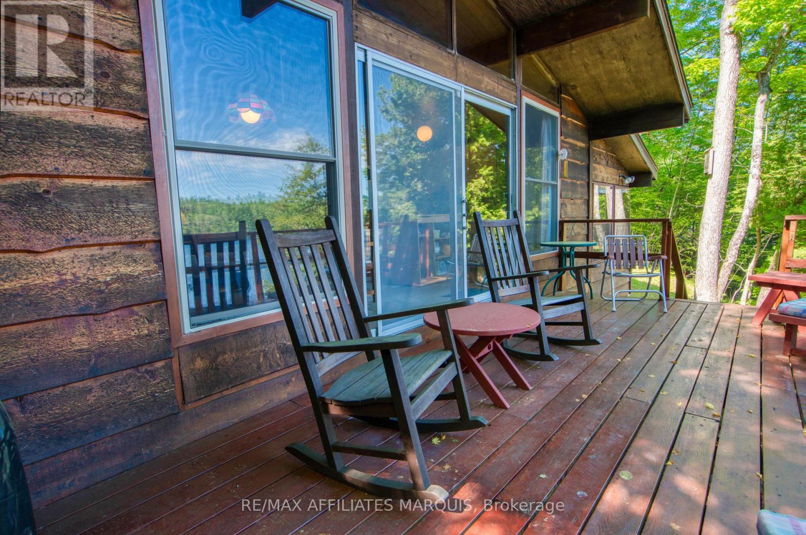 415 YVON LANE - 24