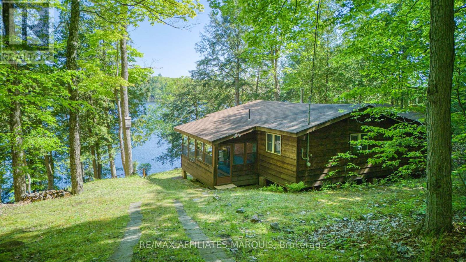 415 YVON LANE - 27