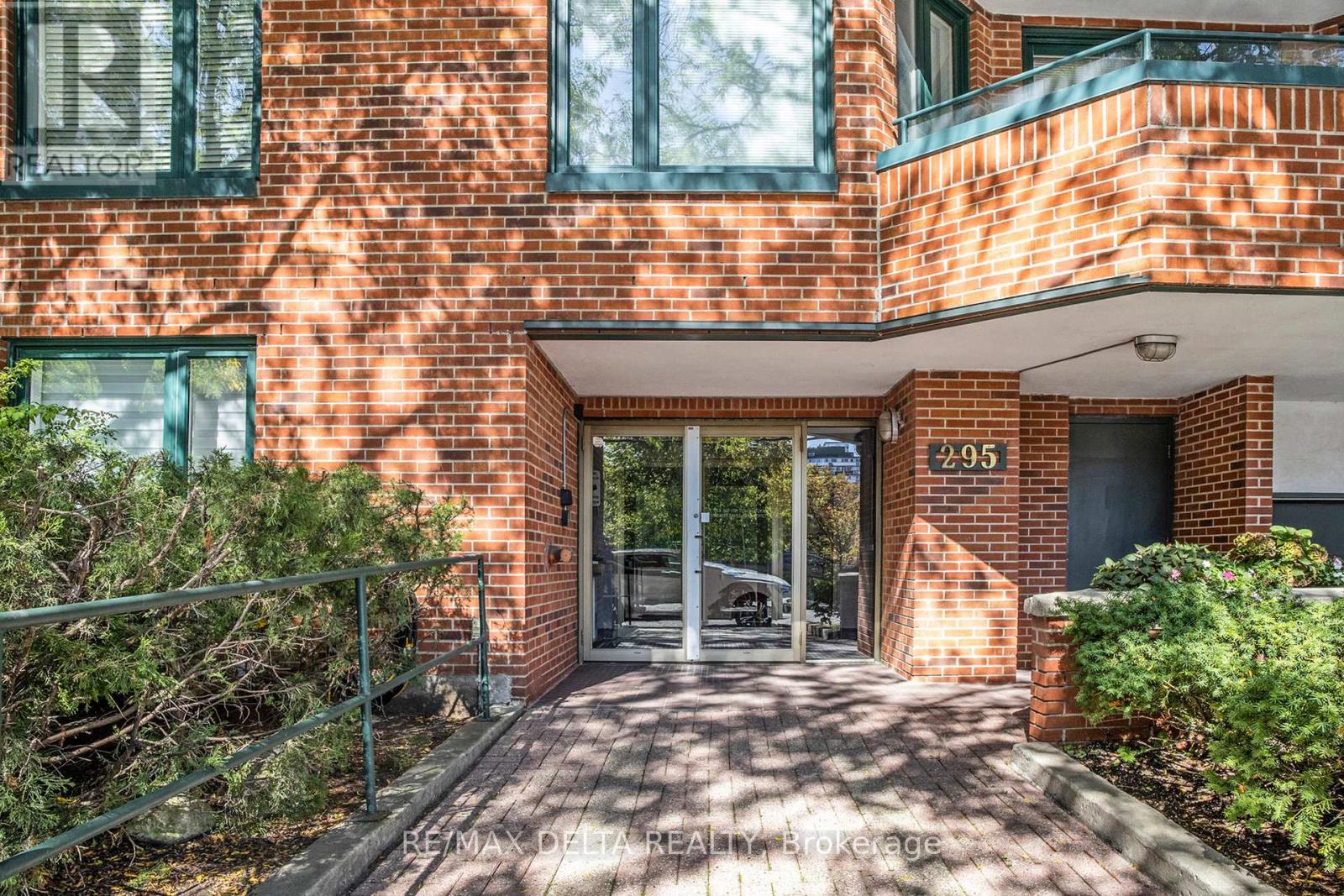 2 Bed, 2 Bath Apartment for Sale in Ottawa – 304 – 295 GILMOUR STREET, Ottawa – MLS# X13219958 - Image 4