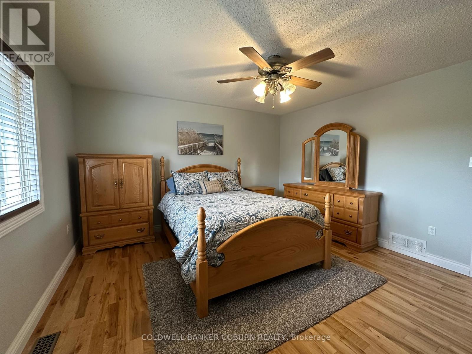 2480 BEACH ROAD - 10