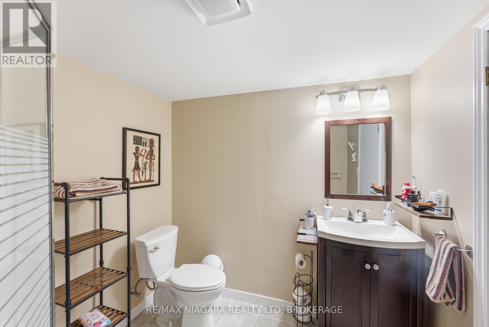 3169 FRANCES AVENUE - 25