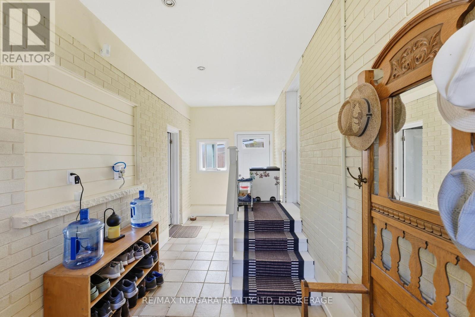 3169 FRANCES AVENUE - 35