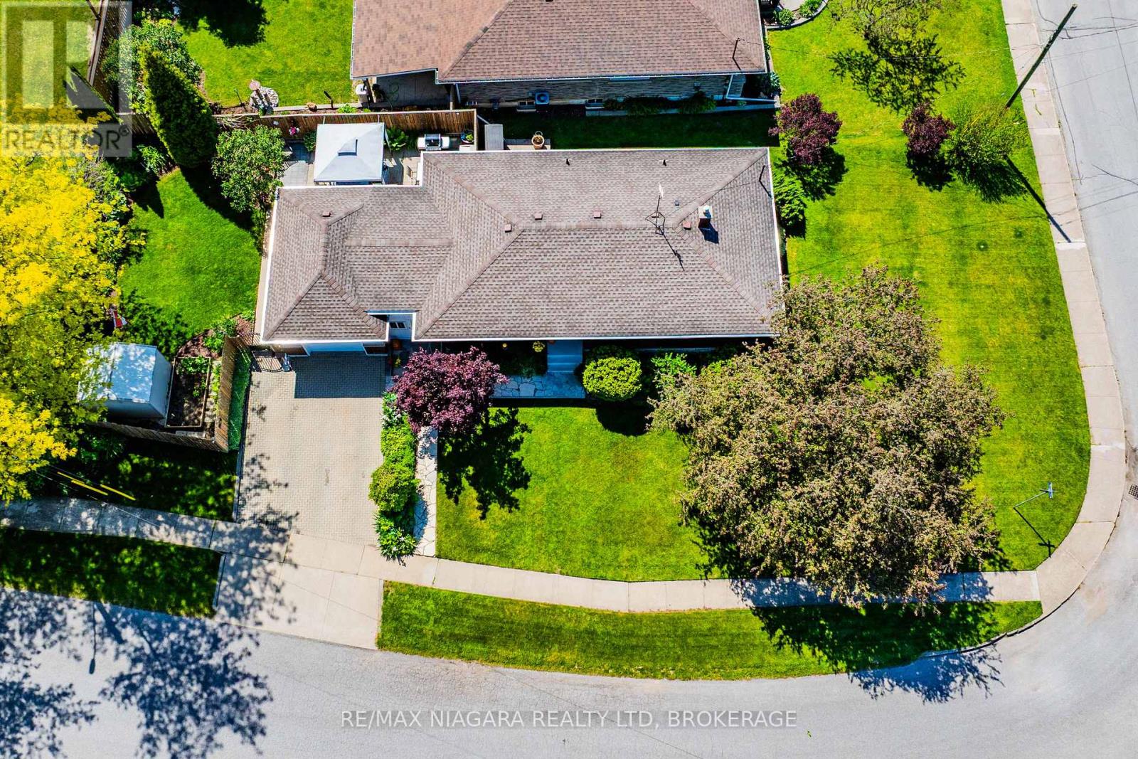 3169 FRANCES AVENUE - 43