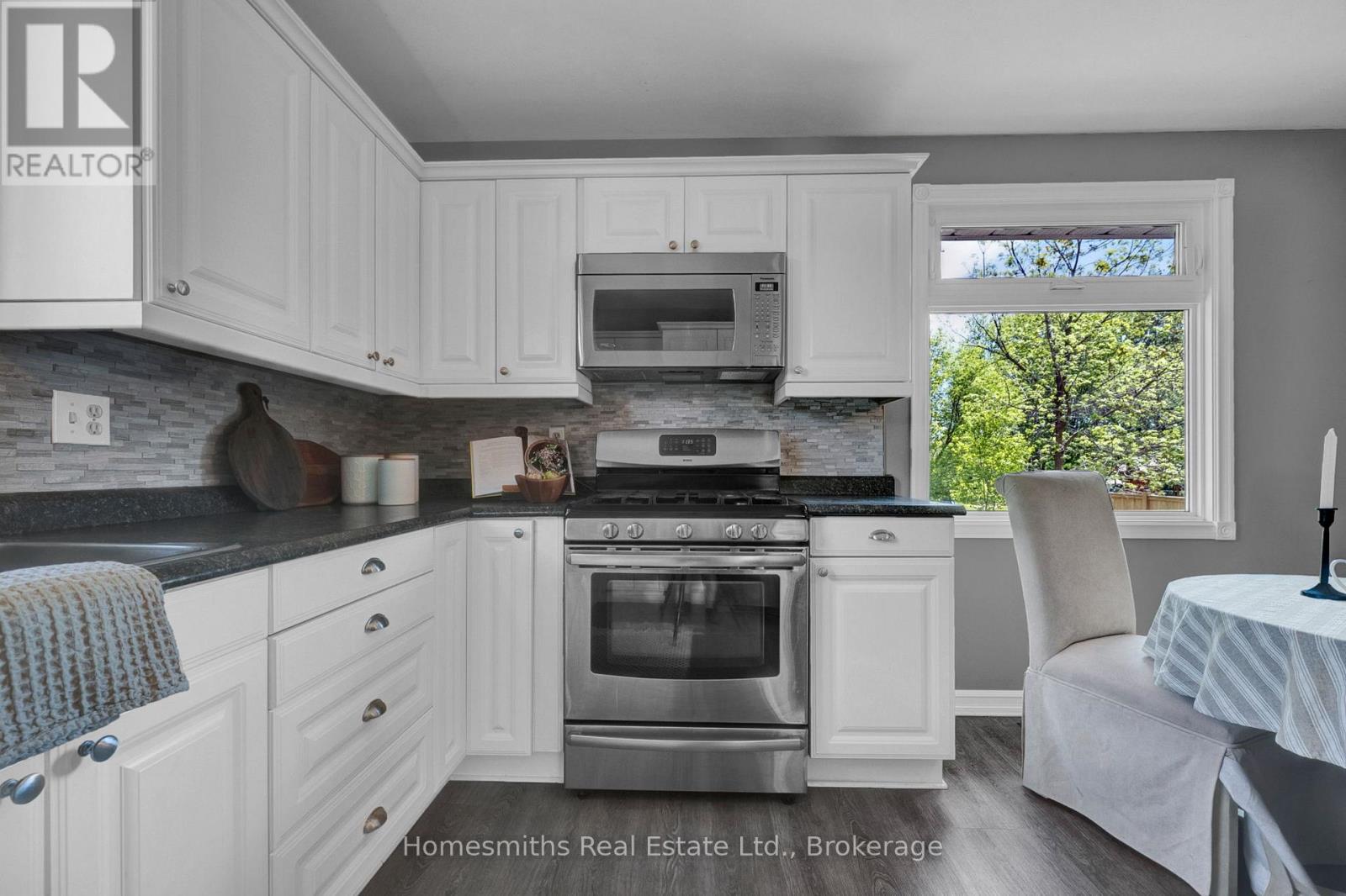 15779 SIMCOE STREET - 13