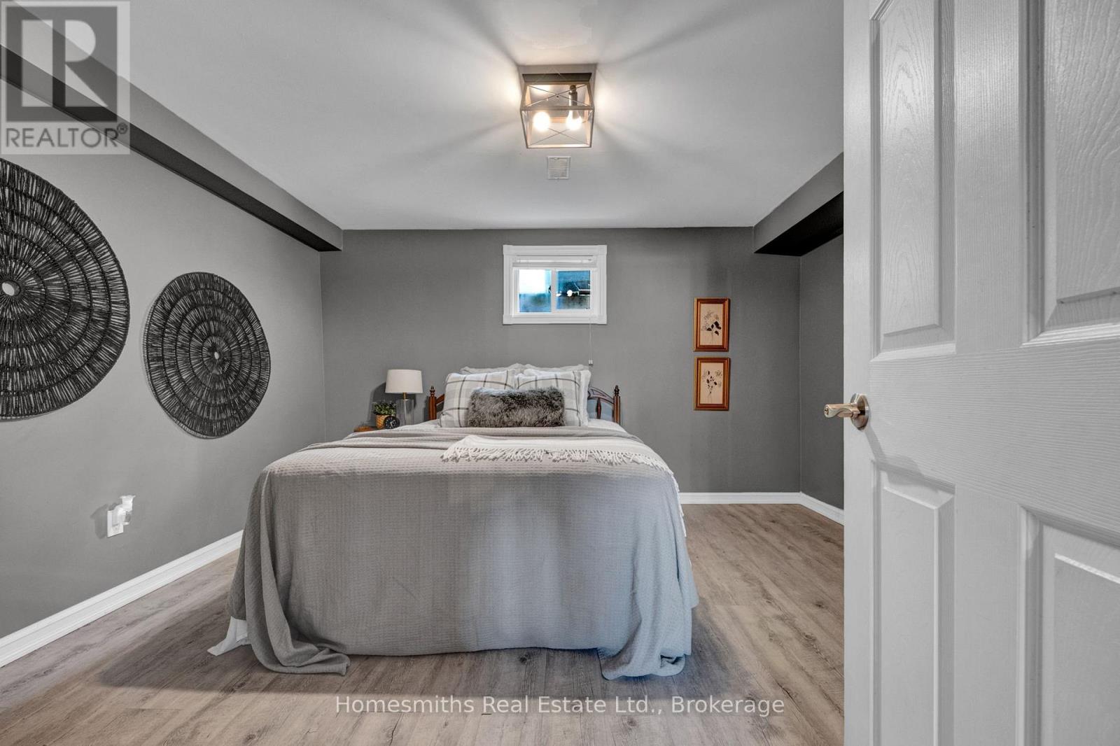 15779 SIMCOE STREET - 30