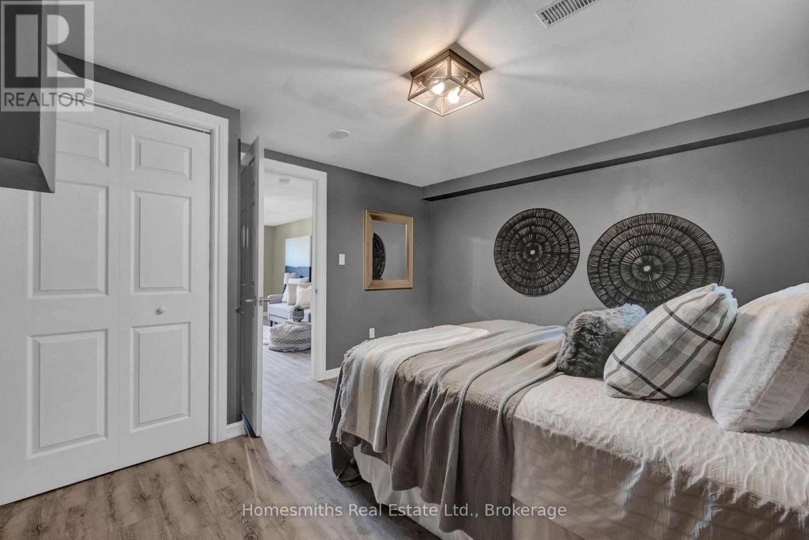 15779 SIMCOE STREET - 31