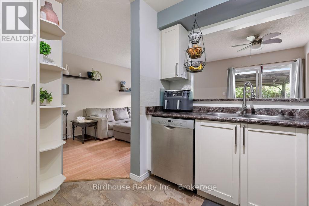 80 LORNE STREET - 16