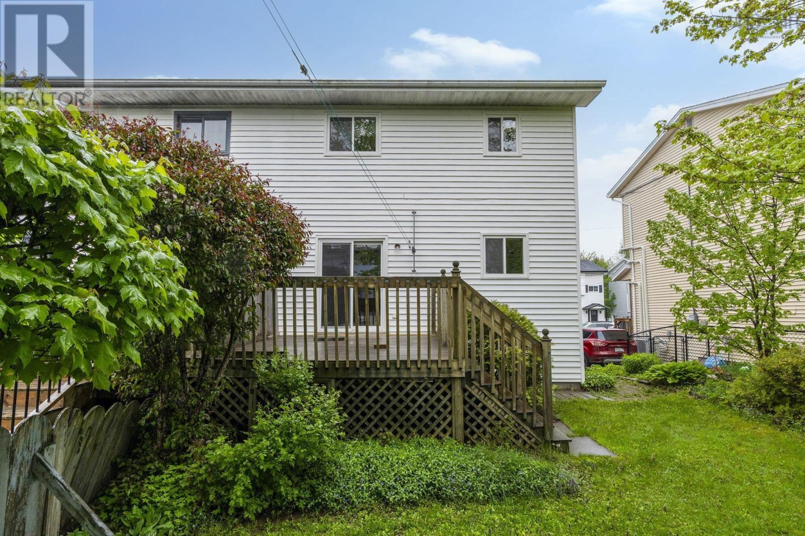 Property 11 of 41 of 124 Waterwheel Crescent