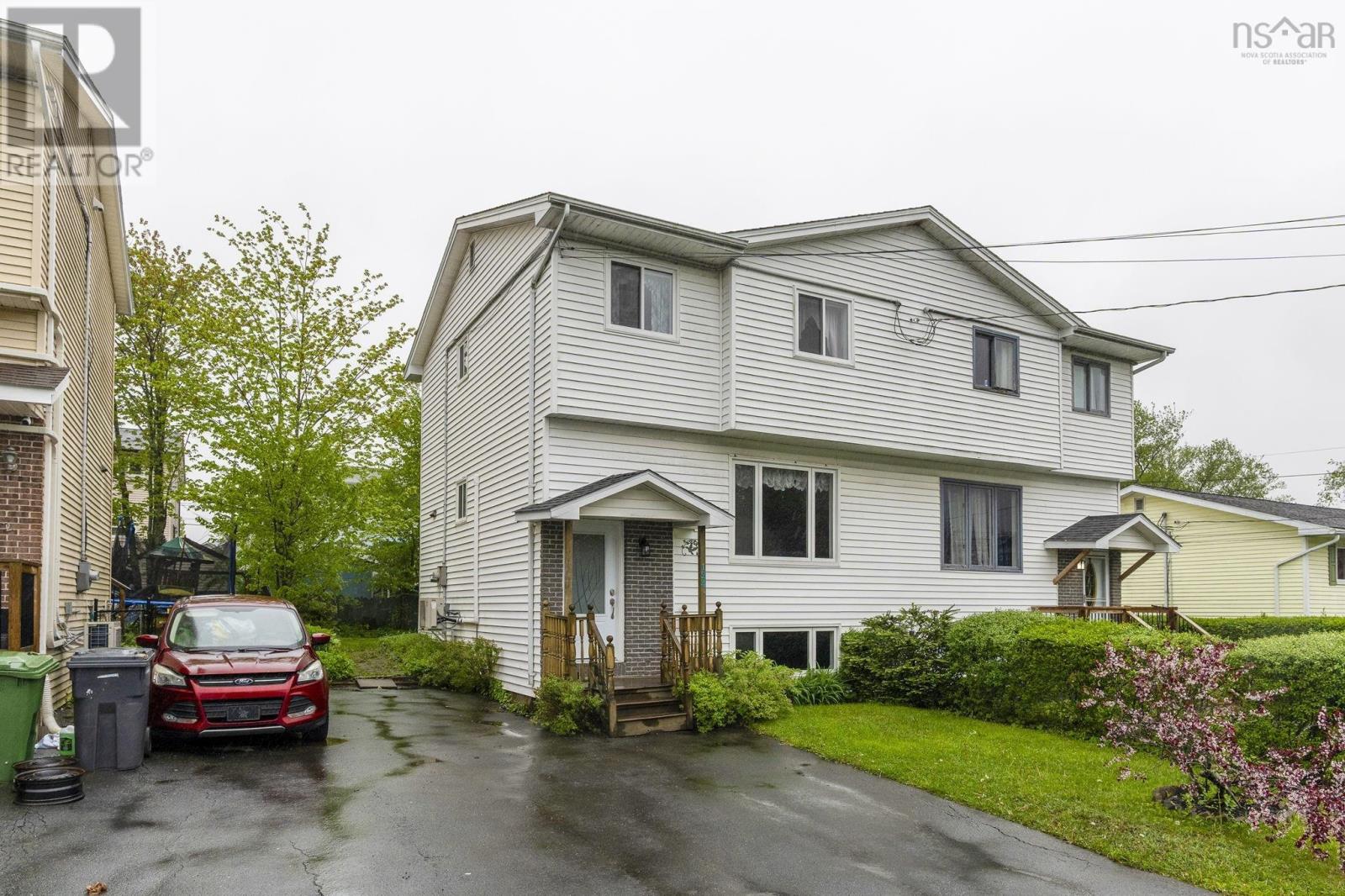 Property 21 of 41 of 124 Waterwheel Crescent