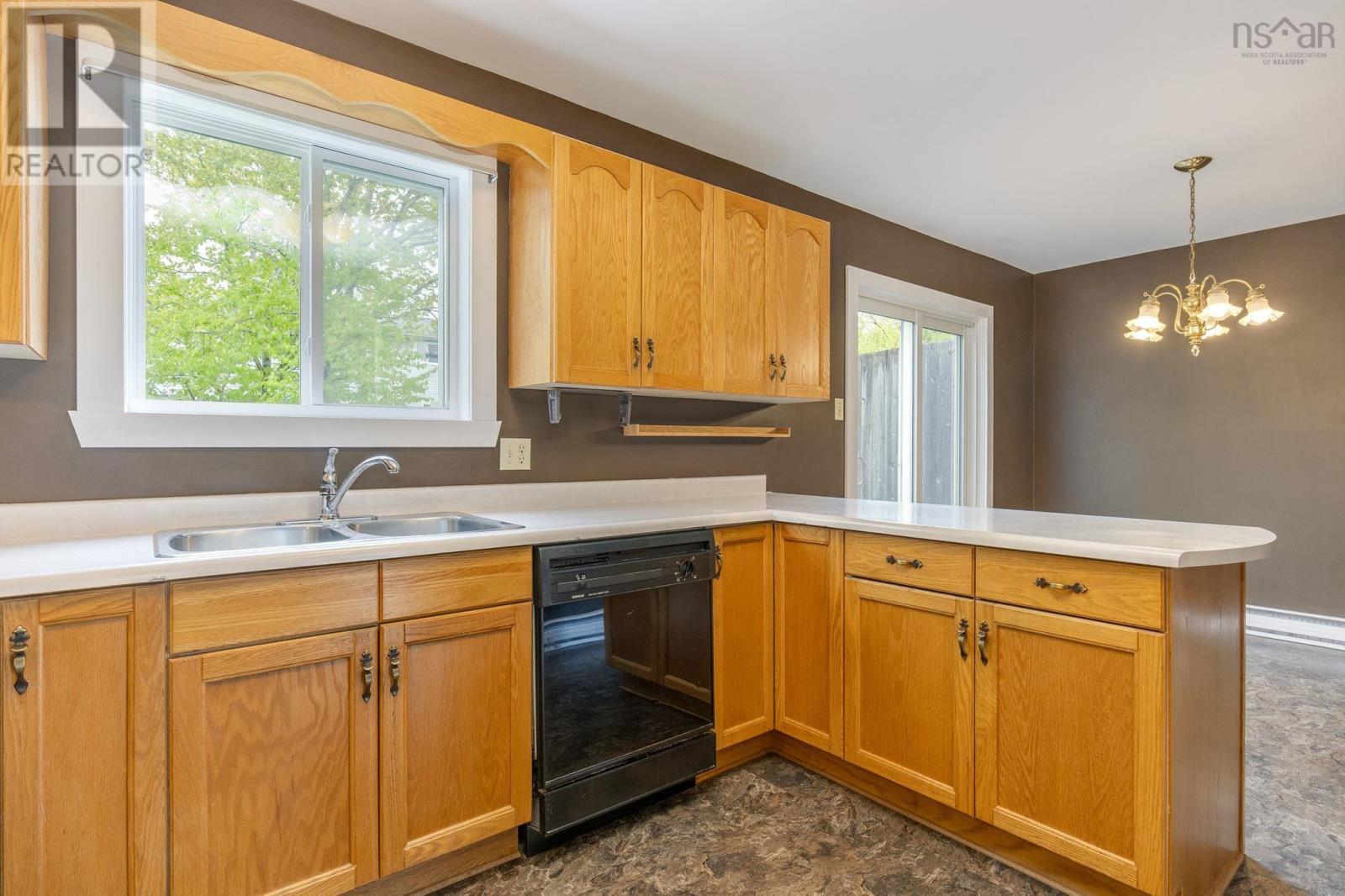 Property 25 of 41 of 124 Waterwheel Crescent