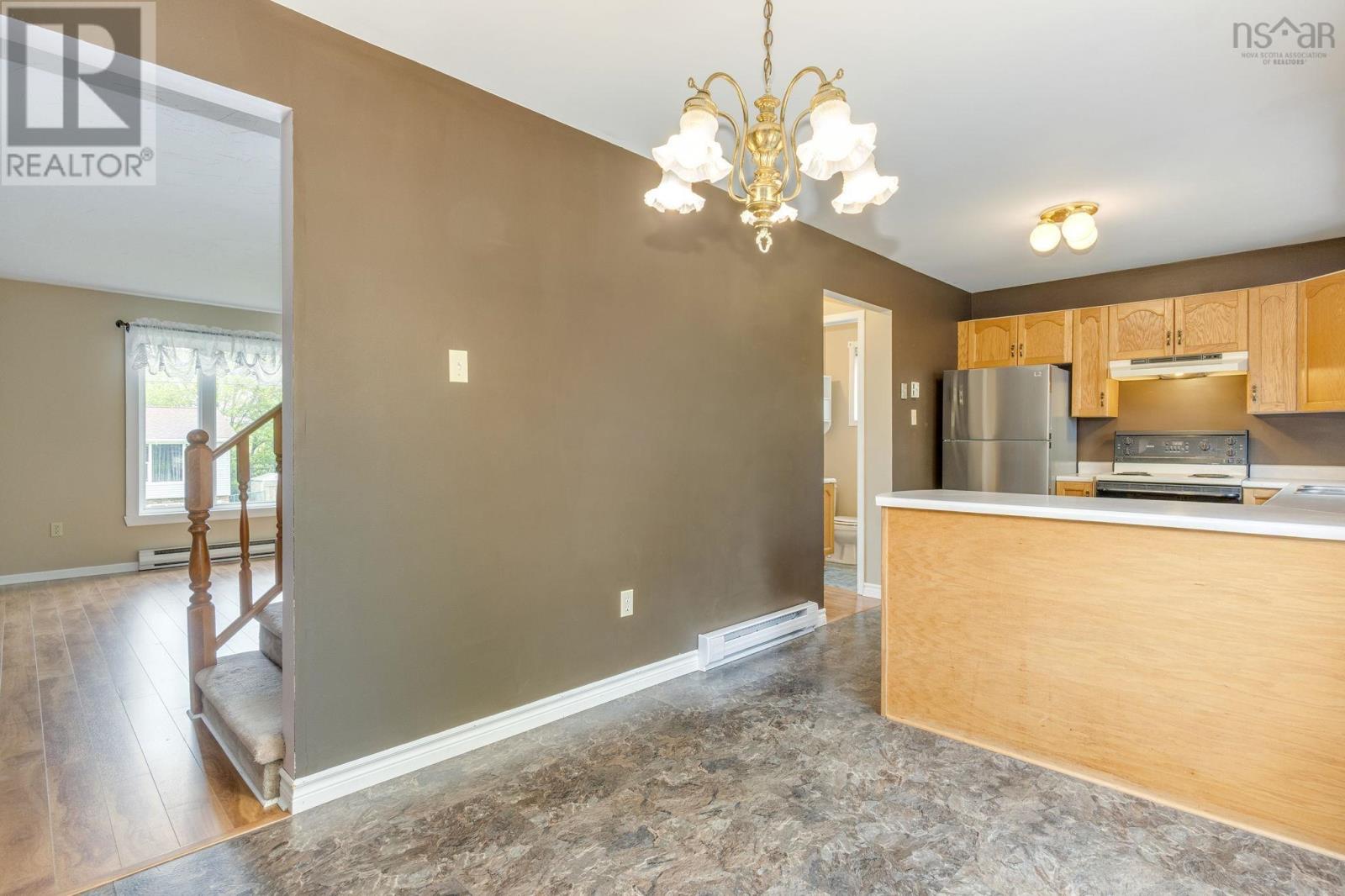 Property 28 of 41 of 124 Waterwheel Crescent