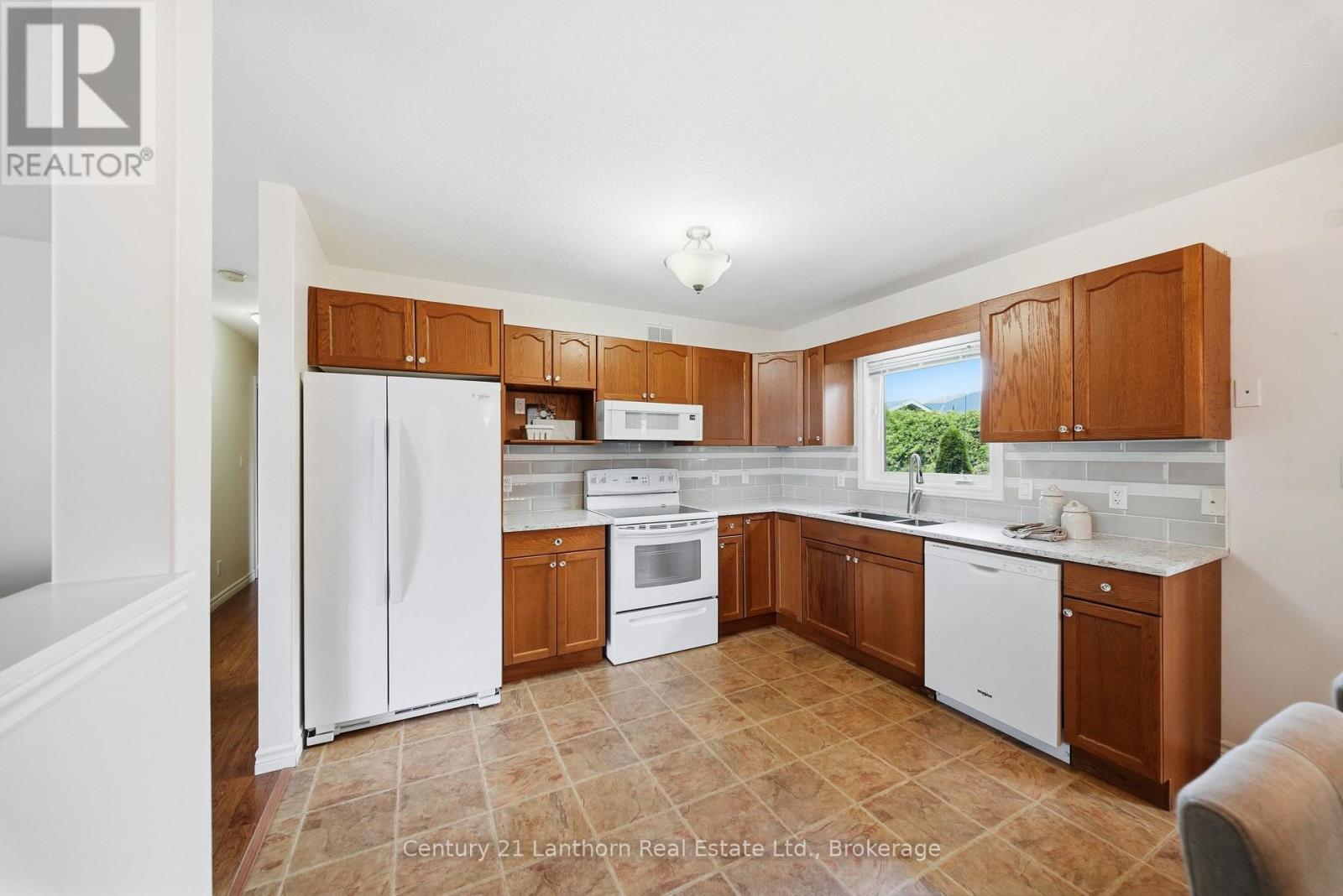 109 PARKVIEW HEIGHTS - 13