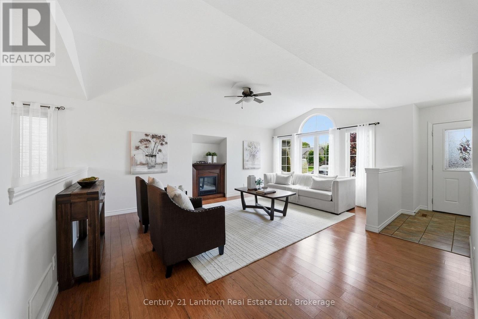 109 PARKVIEW HEIGHTS - 2
