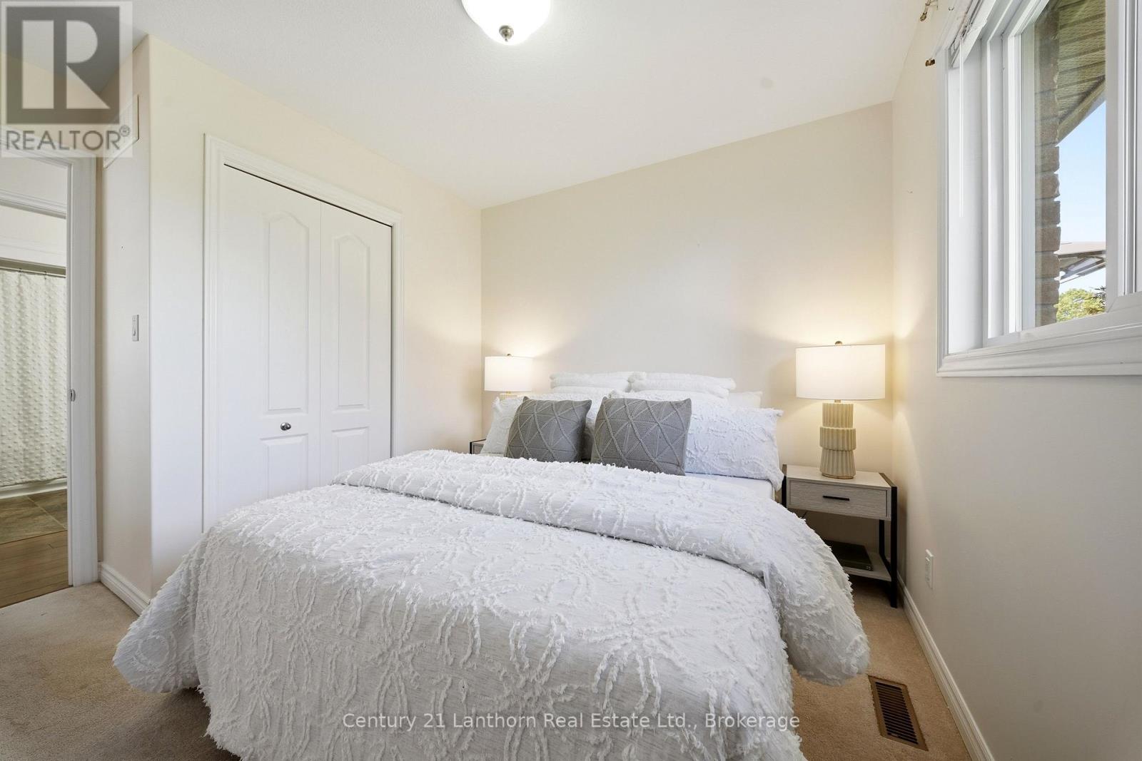 109 PARKVIEW HEIGHTS - 23