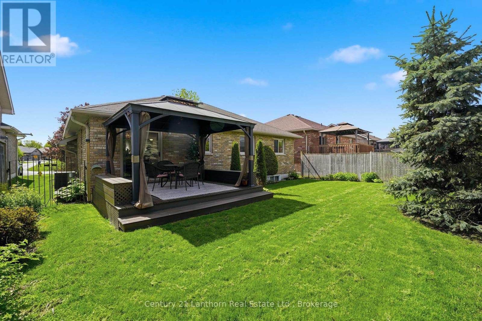 109 PARKVIEW HEIGHTS - 4