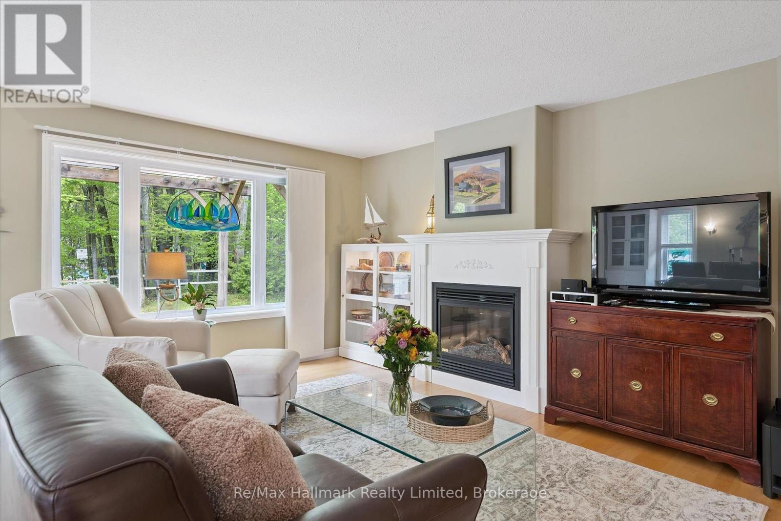 7 STONEHENGE COURT - 13