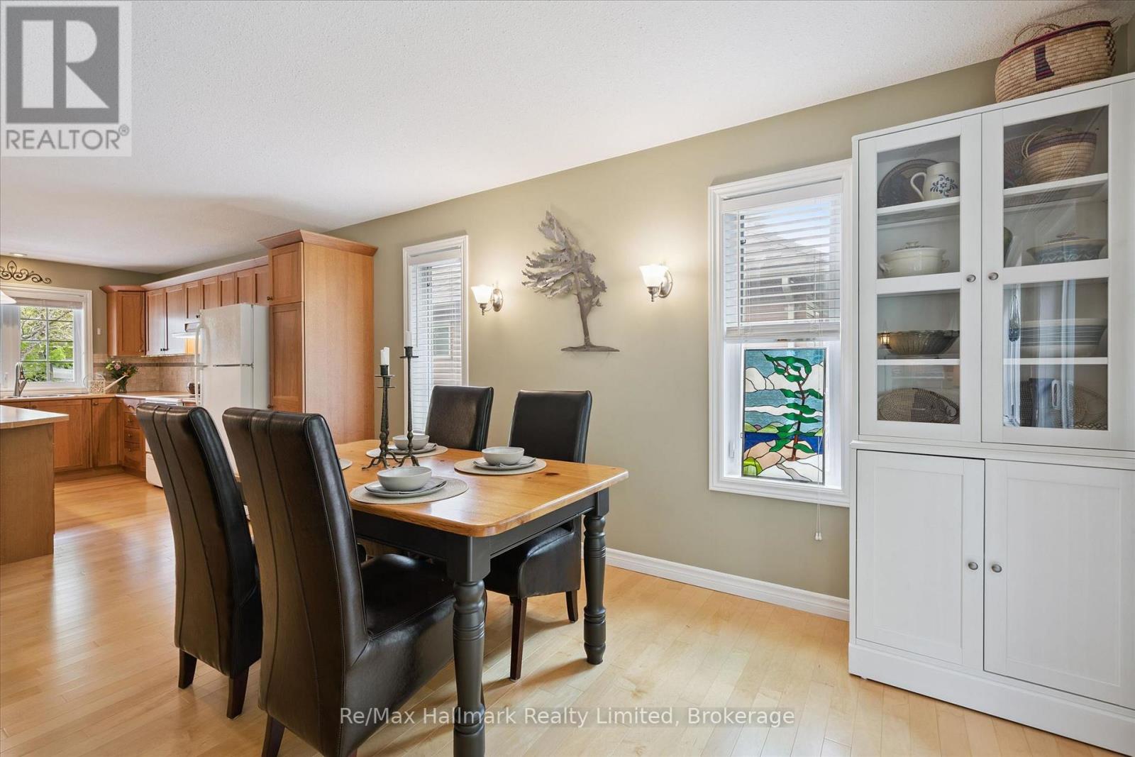 7 STONEHENGE COURT - 15