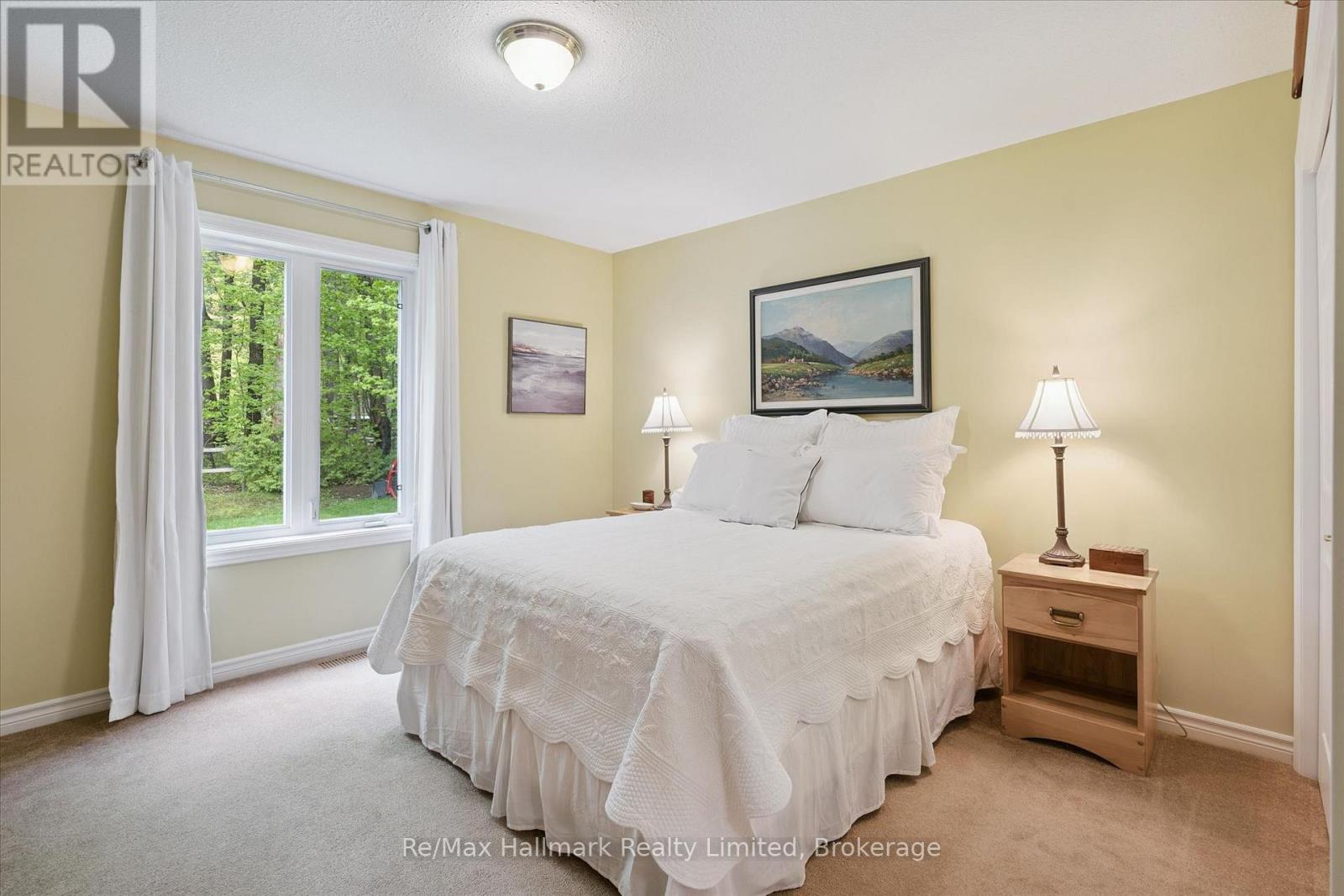 7 STONEHENGE COURT - 21