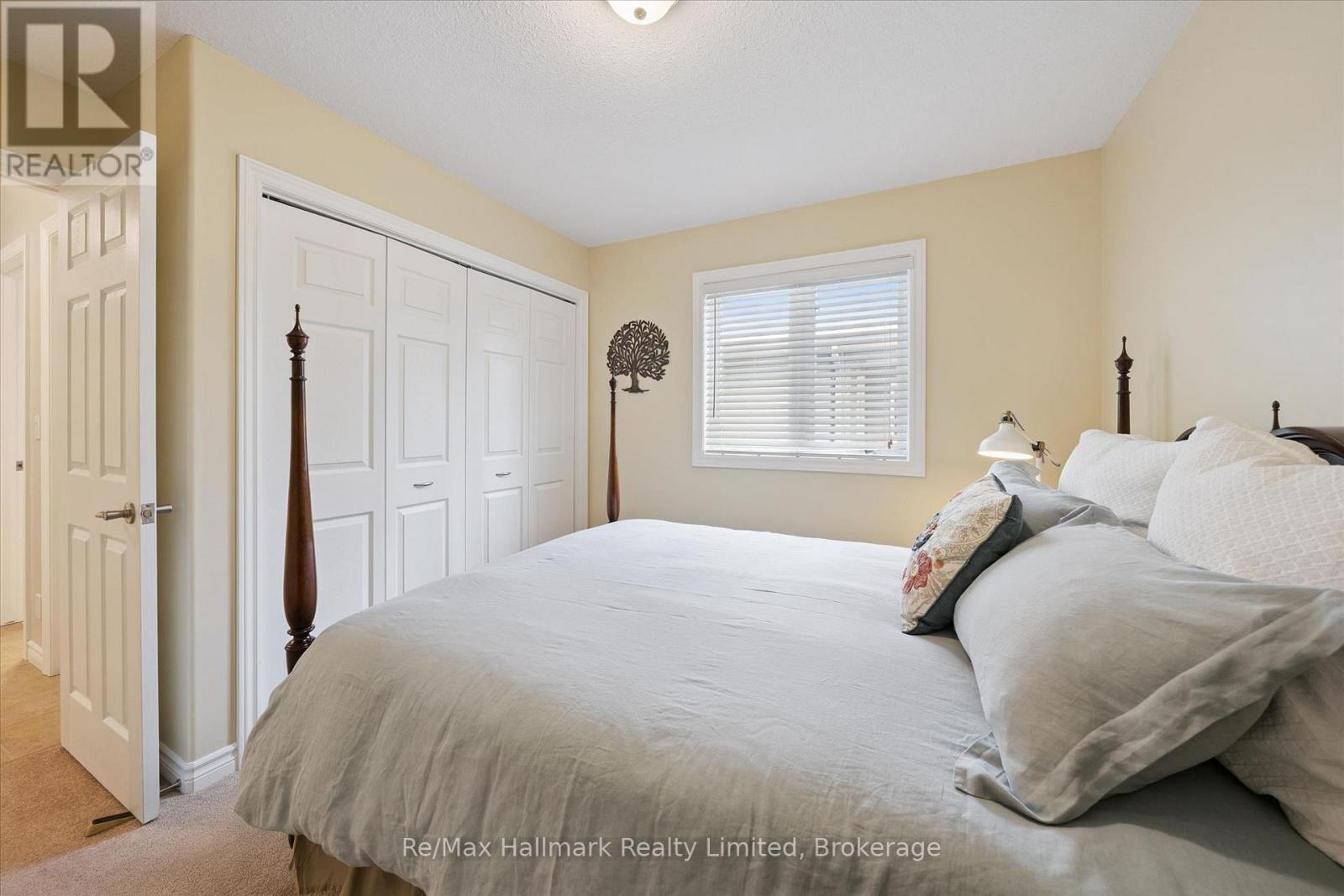 7 STONEHENGE COURT - 24