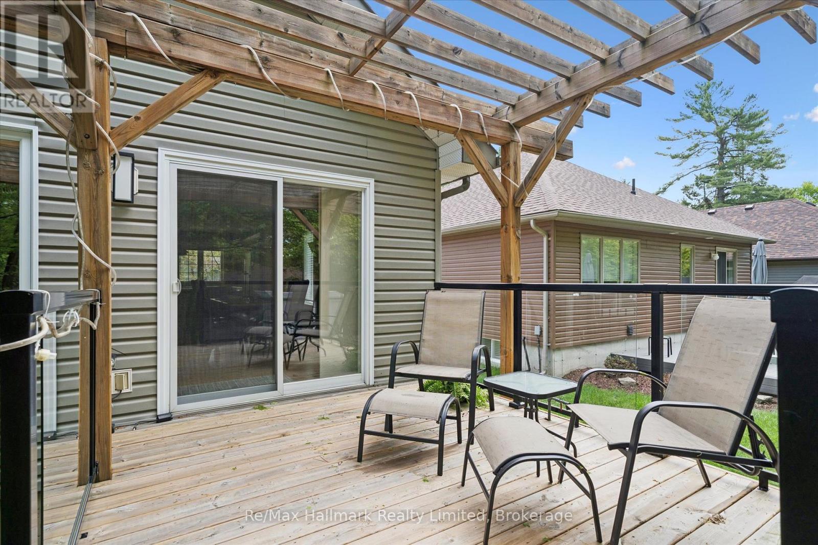 7 STONEHENGE COURT - 37