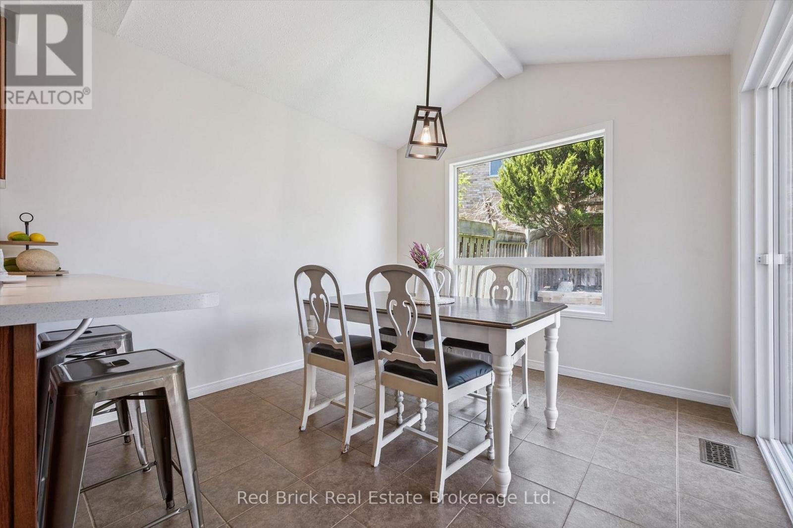 28 DAVISON DRIVE - 11