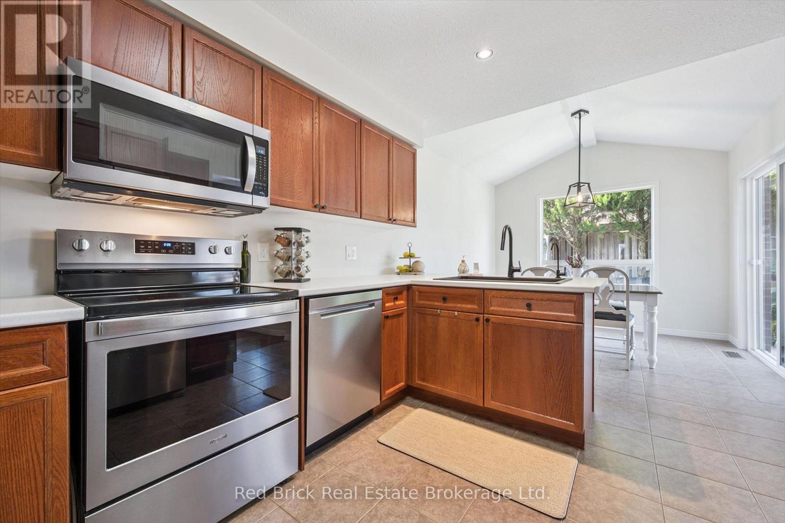 28 DAVISON DRIVE - 16