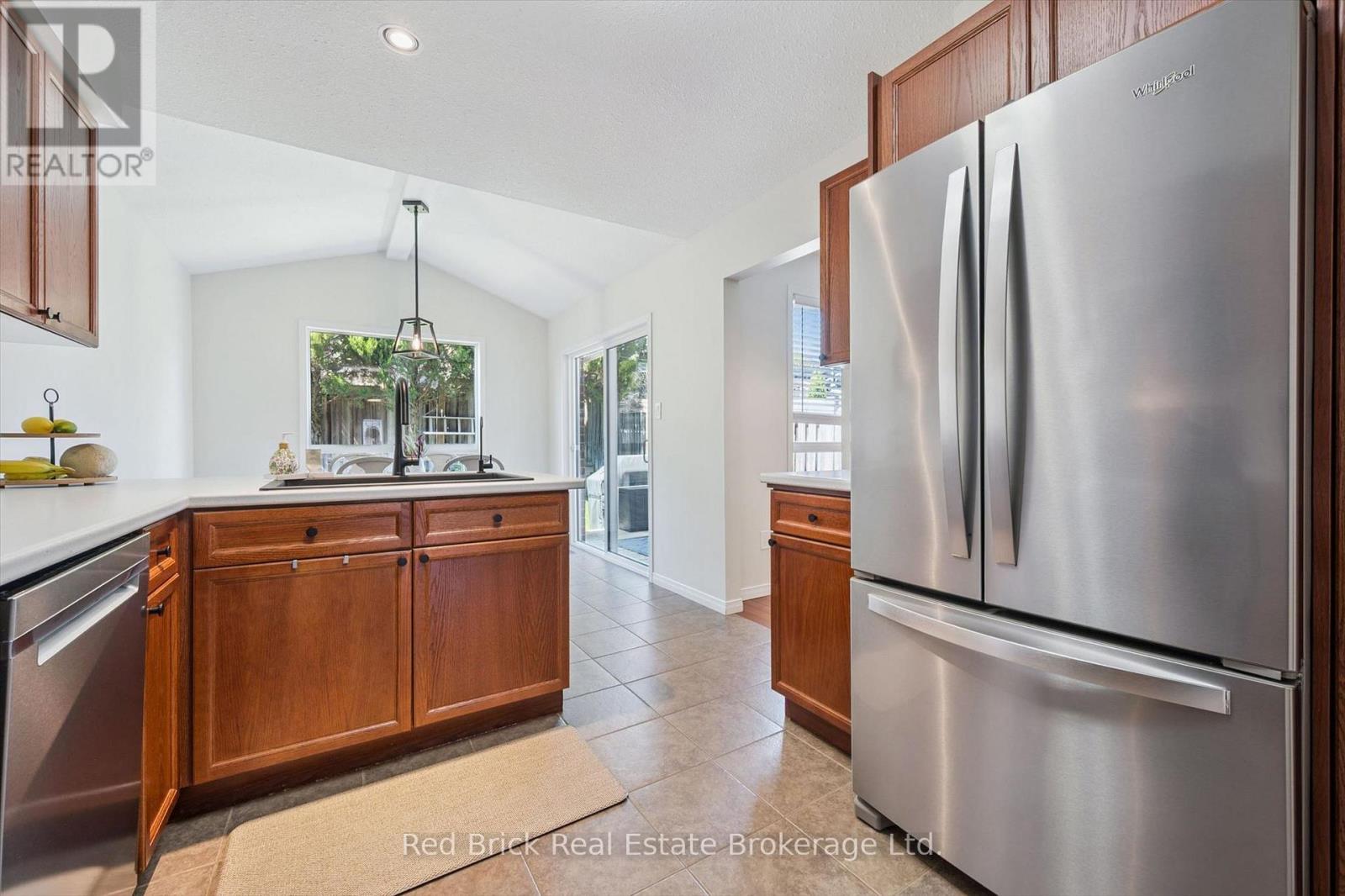 28 DAVISON DRIVE - 17