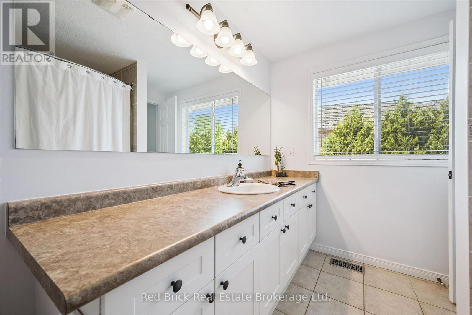 28 DAVISON DRIVE - 22