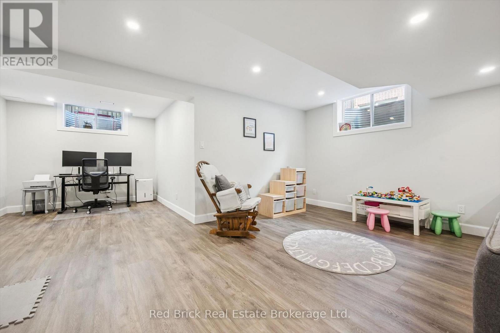 28 DAVISON DRIVE - 29
