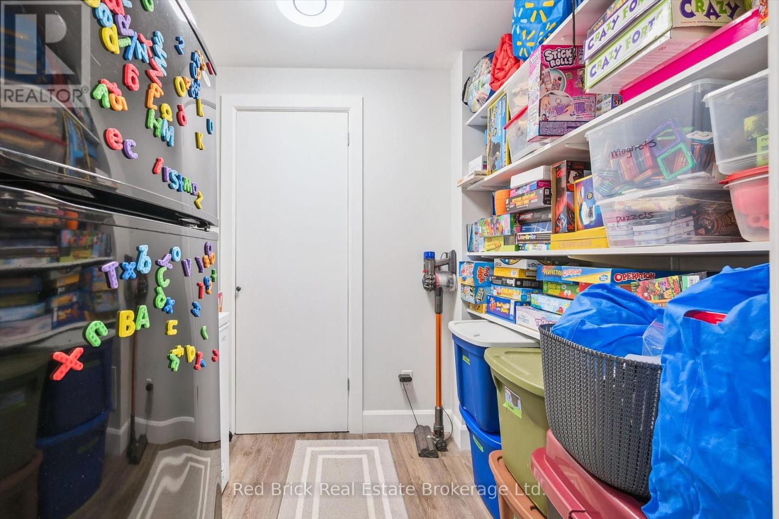 28 DAVISON DRIVE - 32