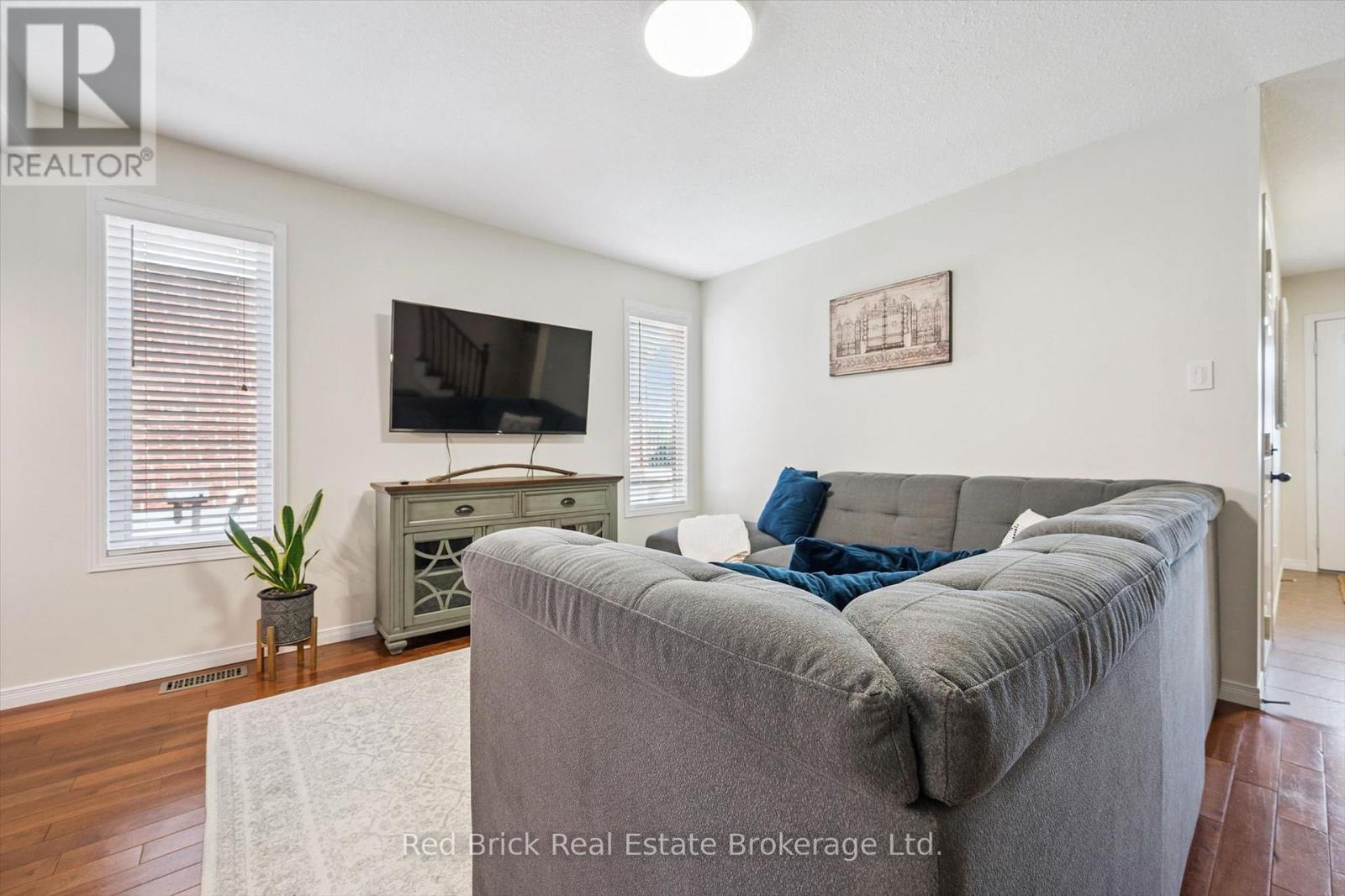 28 DAVISON DRIVE - 5