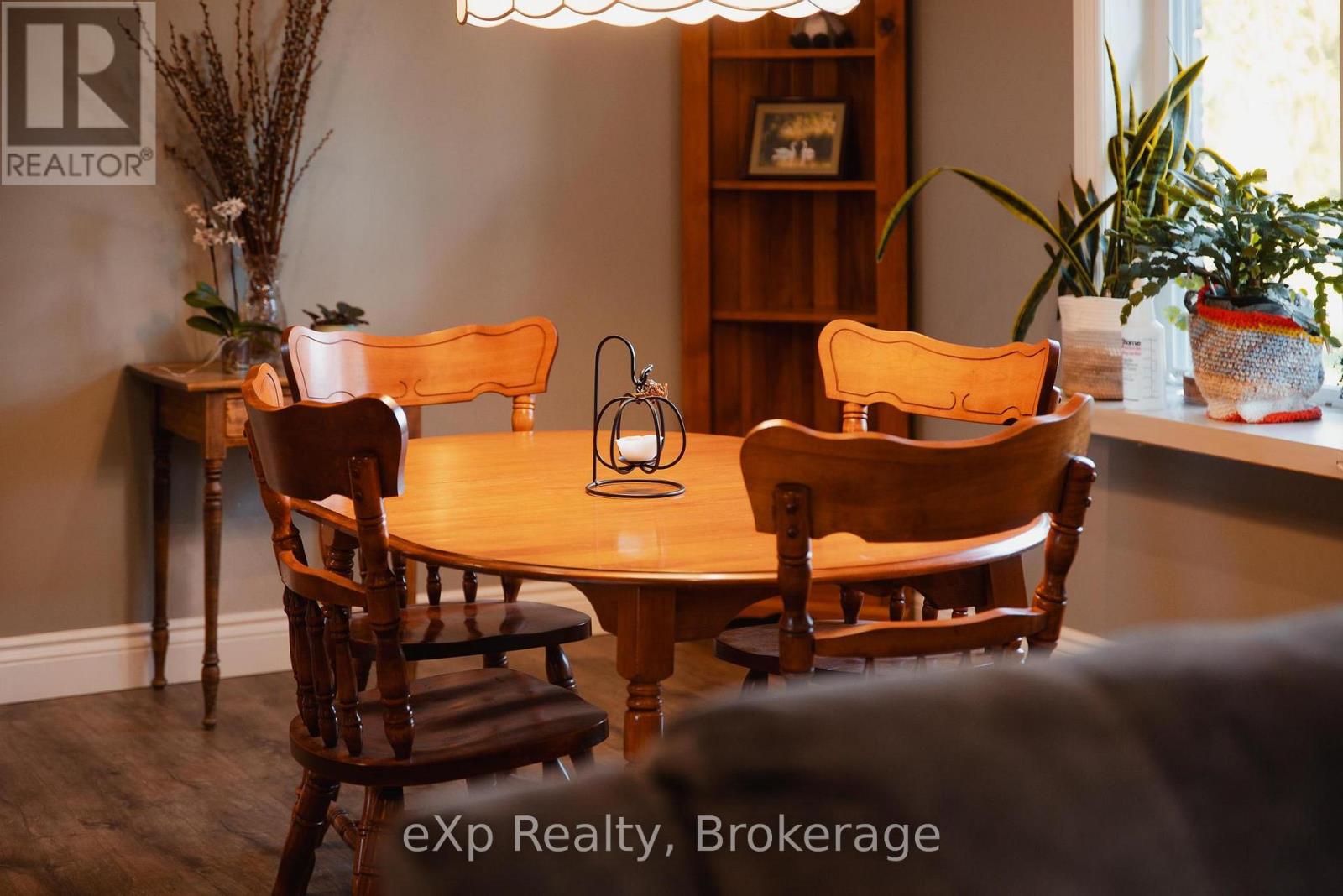 100 HARRIS CRESCENT - Image 15