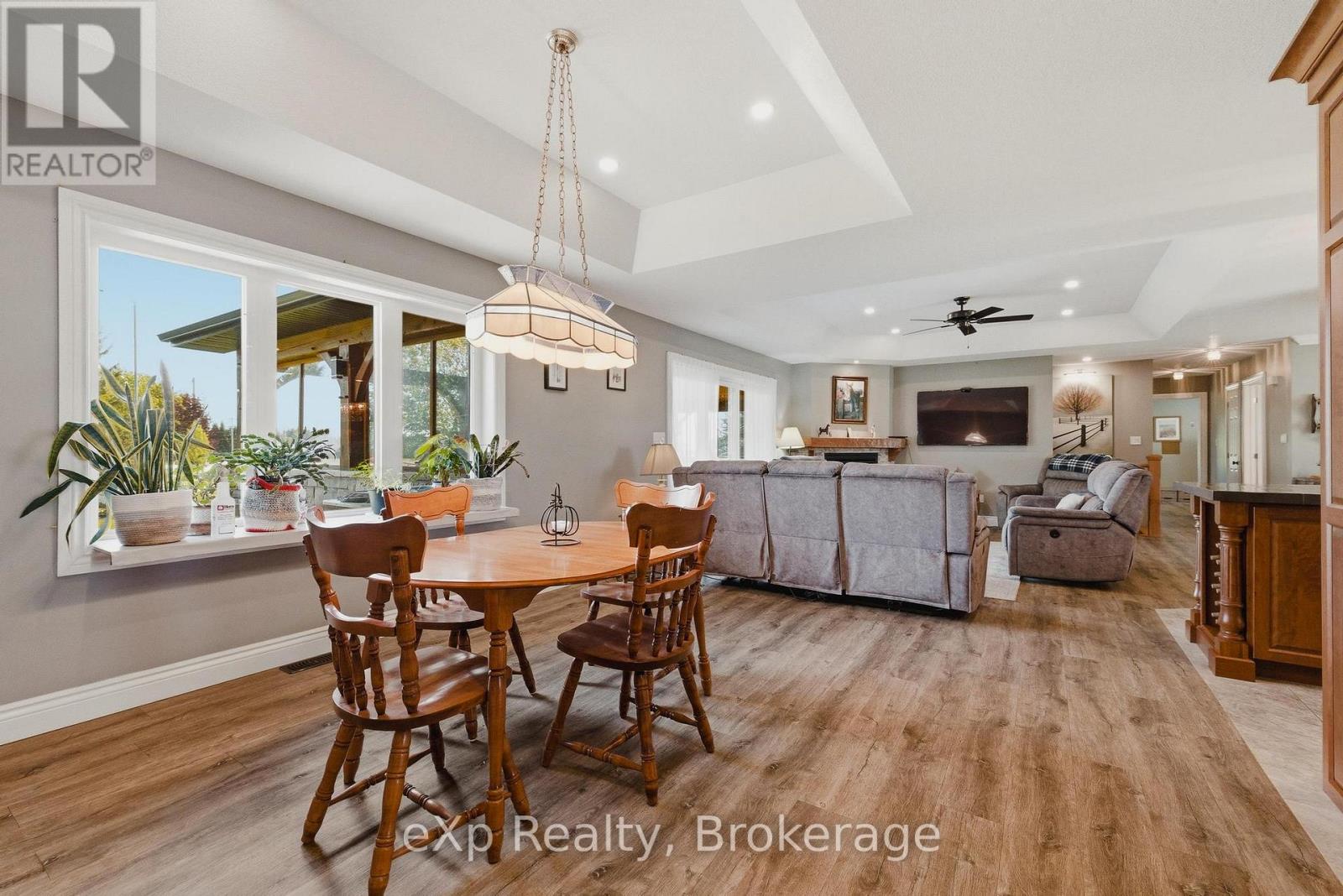 100 HARRIS CRESCENT - Image 17