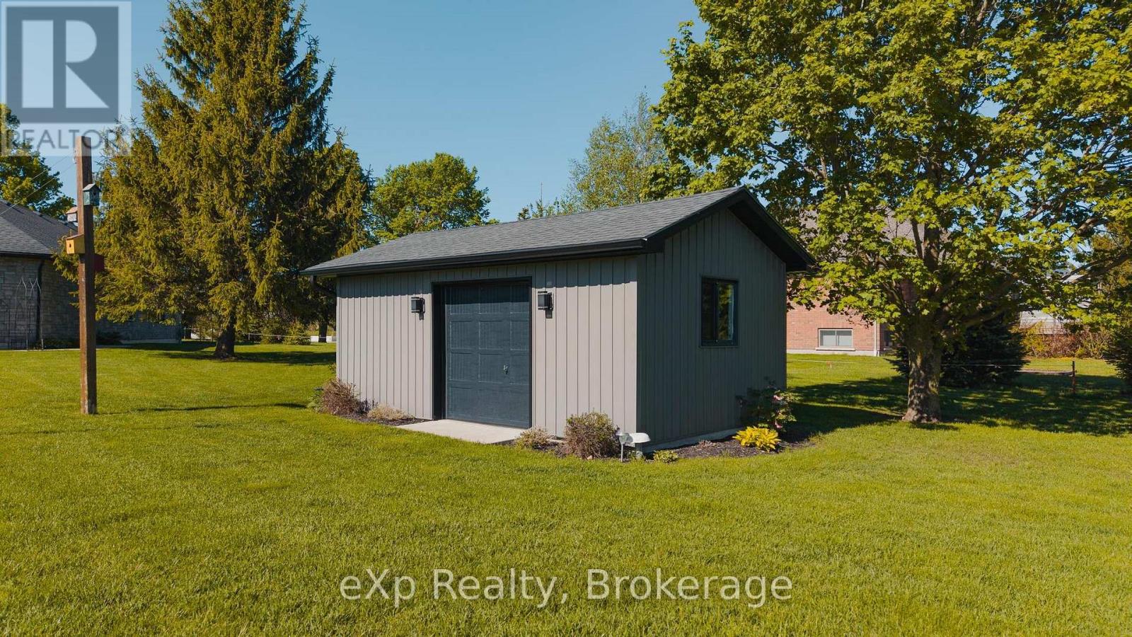 100 HARRIS CRESCENT - Image 38