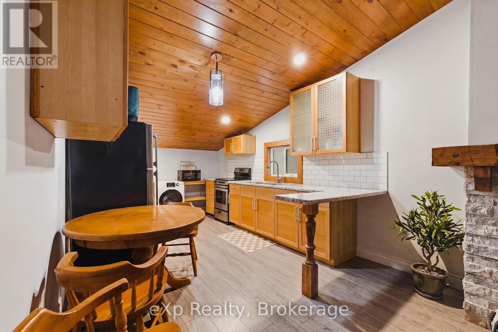 100 HARRIS CRESCENT - Image 44