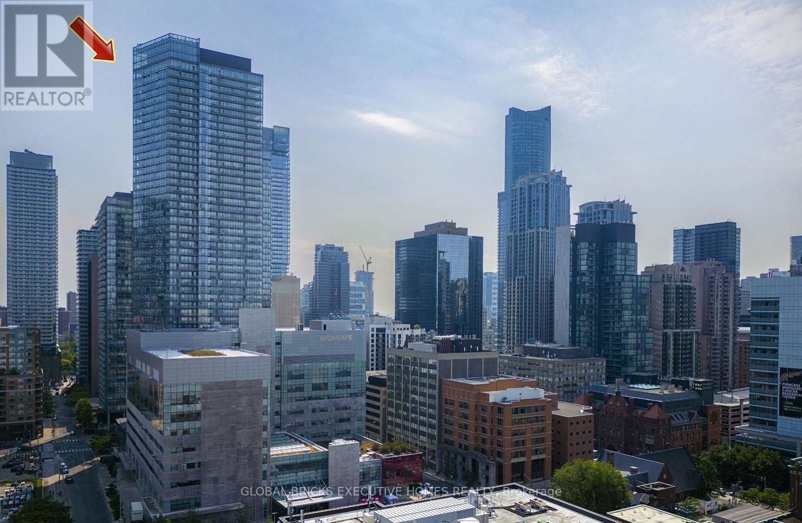 Listing photo of 501 - 832 BAY STREET