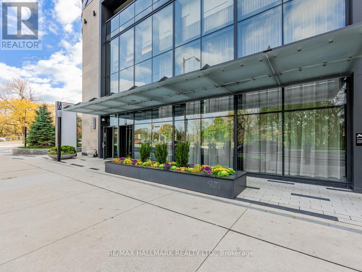 Listing photo of 318 - 585 BLOOR STREET E