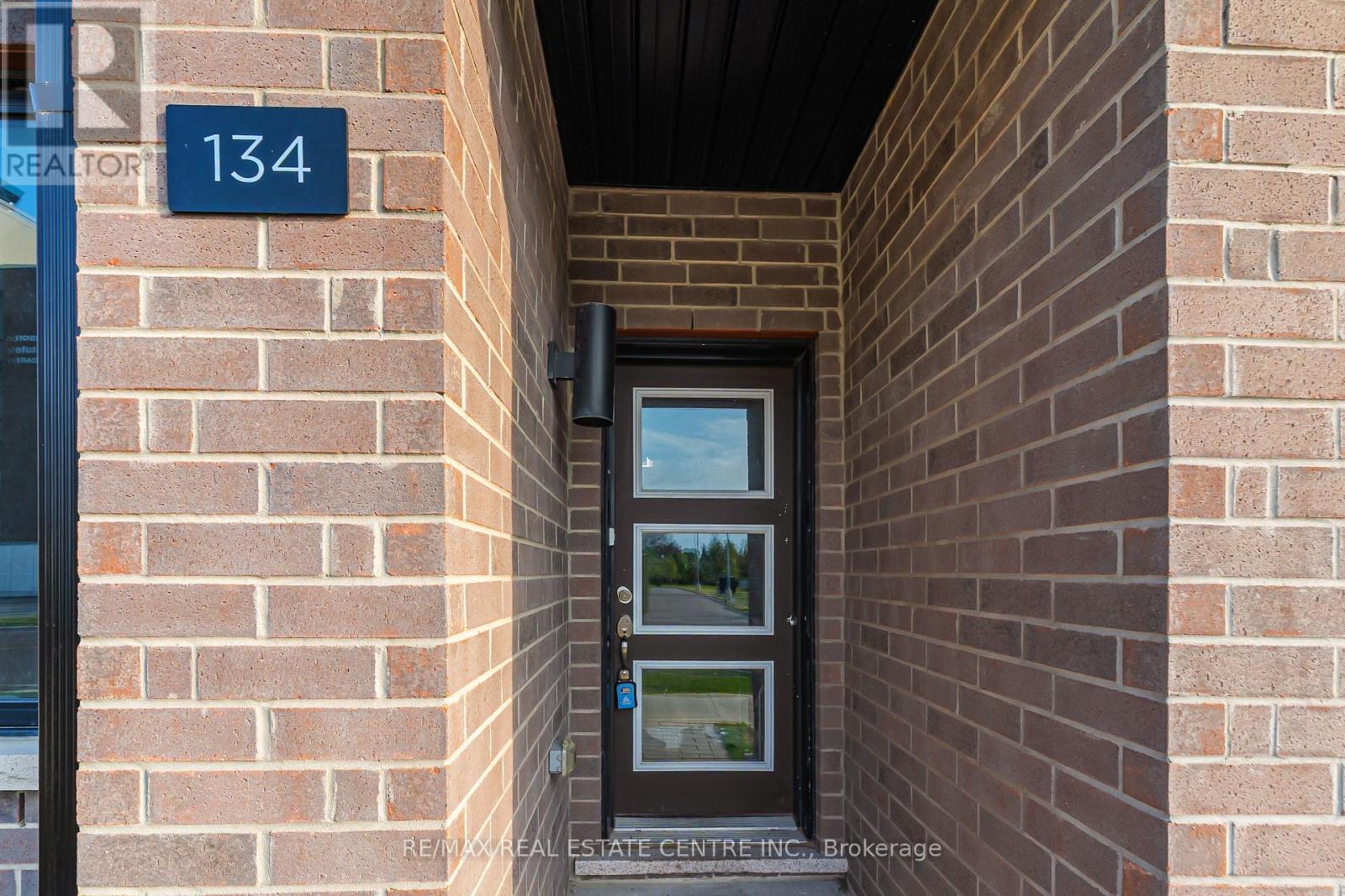 134 BROCKLEY DRIVE - 33