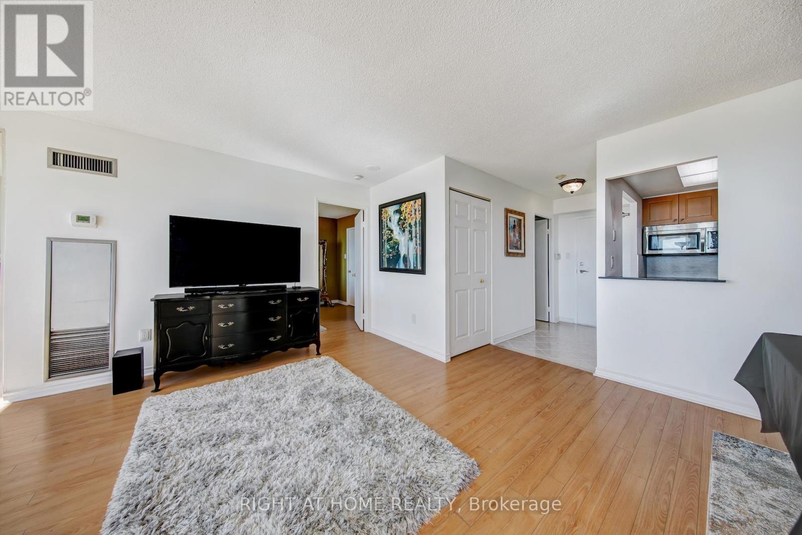 #2027 3 GREYSTONE WALK DRIVE - 8