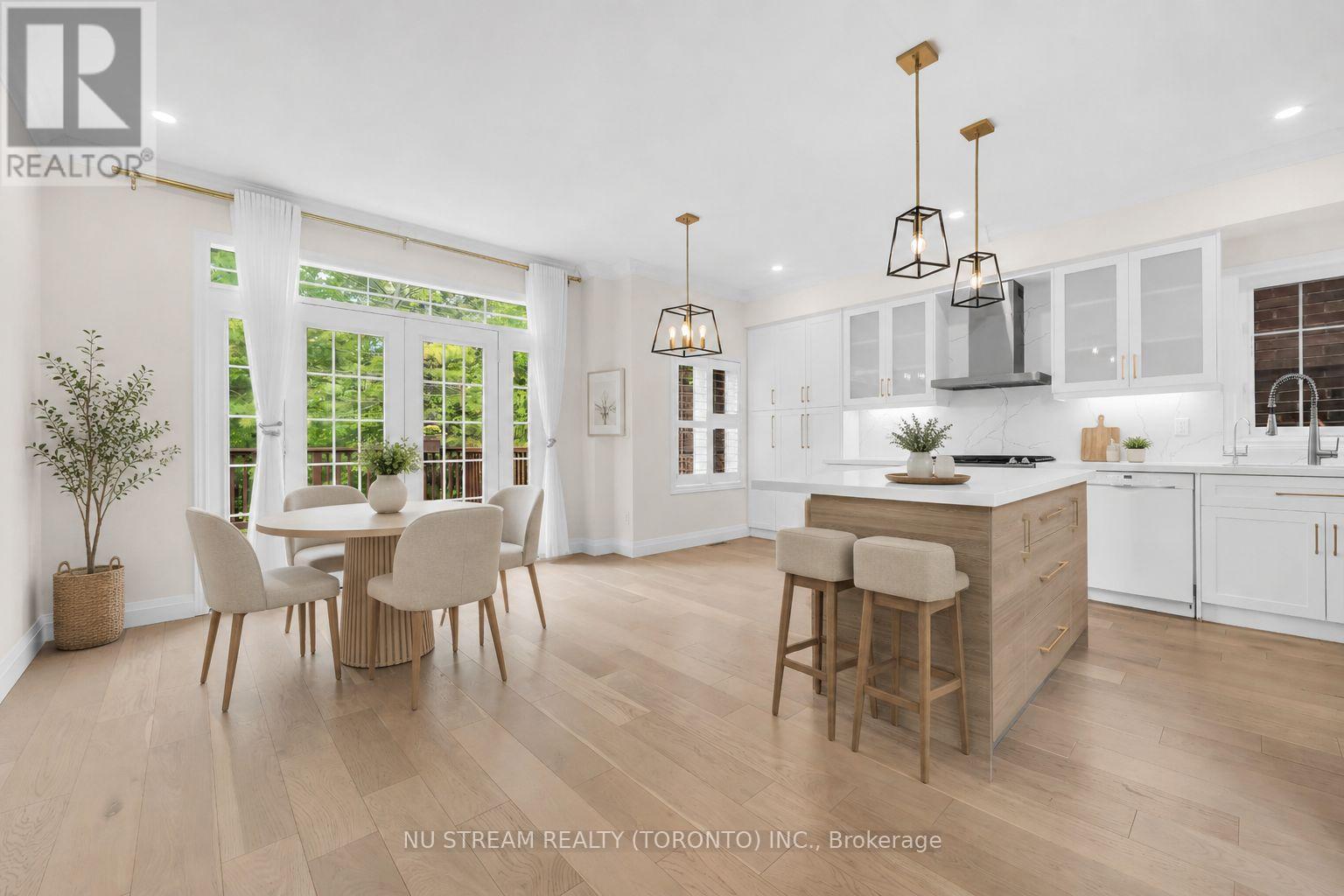 36 CRISPIN COURT - 14