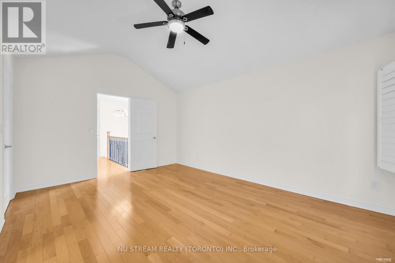 36 CRISPIN COURT - 20