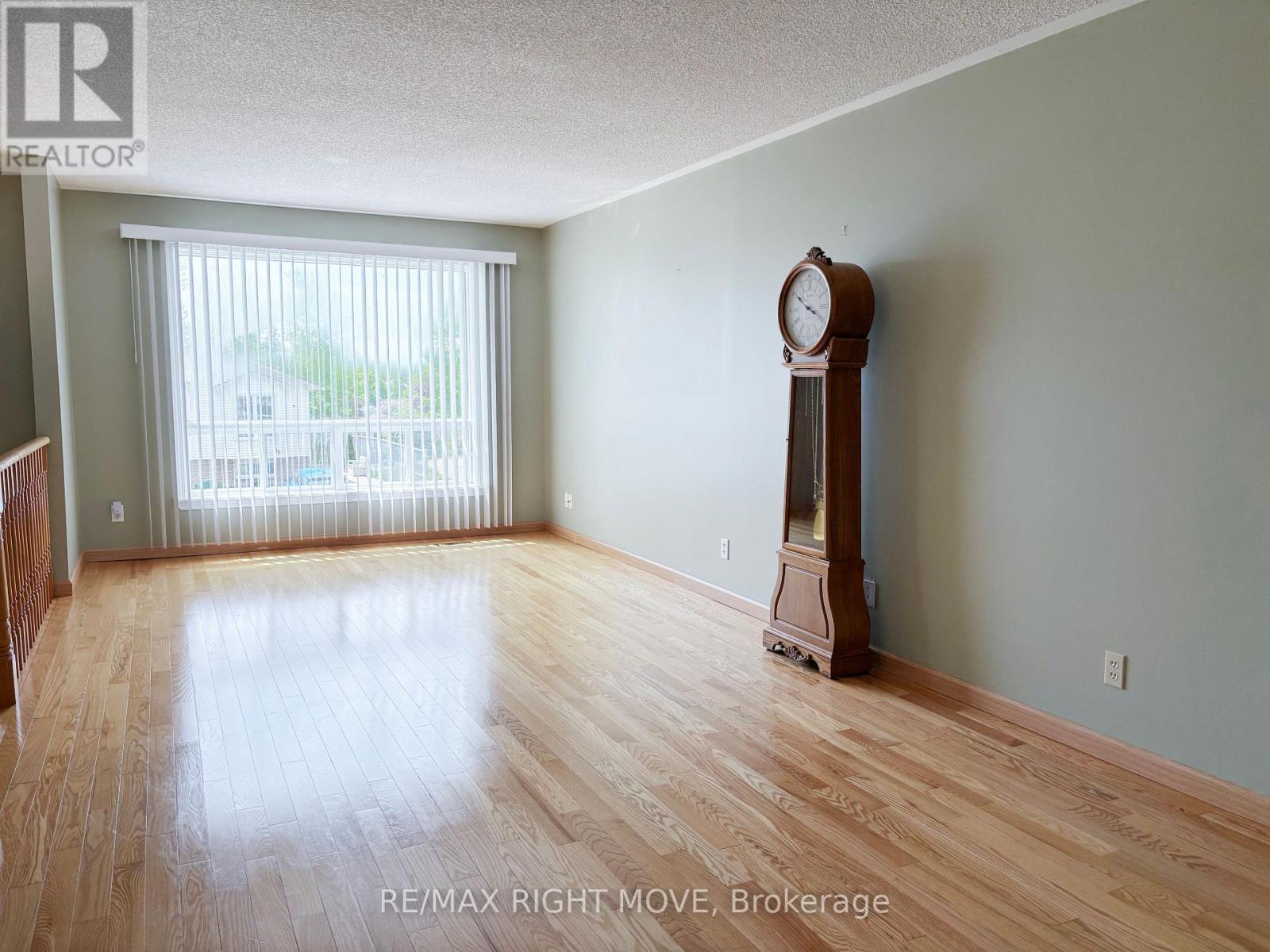 20 CHRISTINE PLACE - Image 3