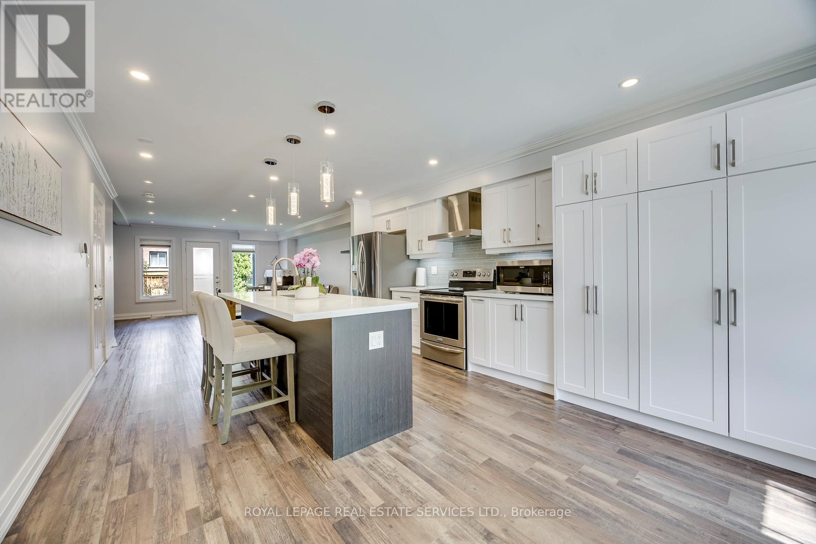 #15 2189 POSTMASTER DRIVE - 6