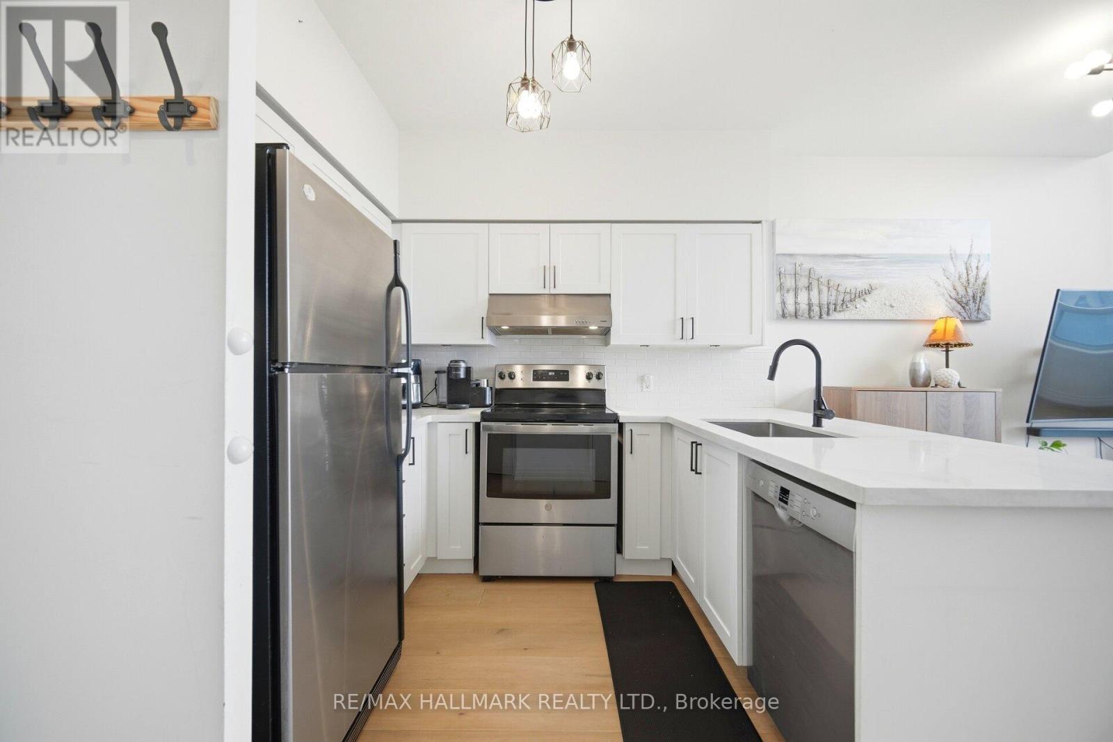 #624 200 MANITOBA STREET - 6