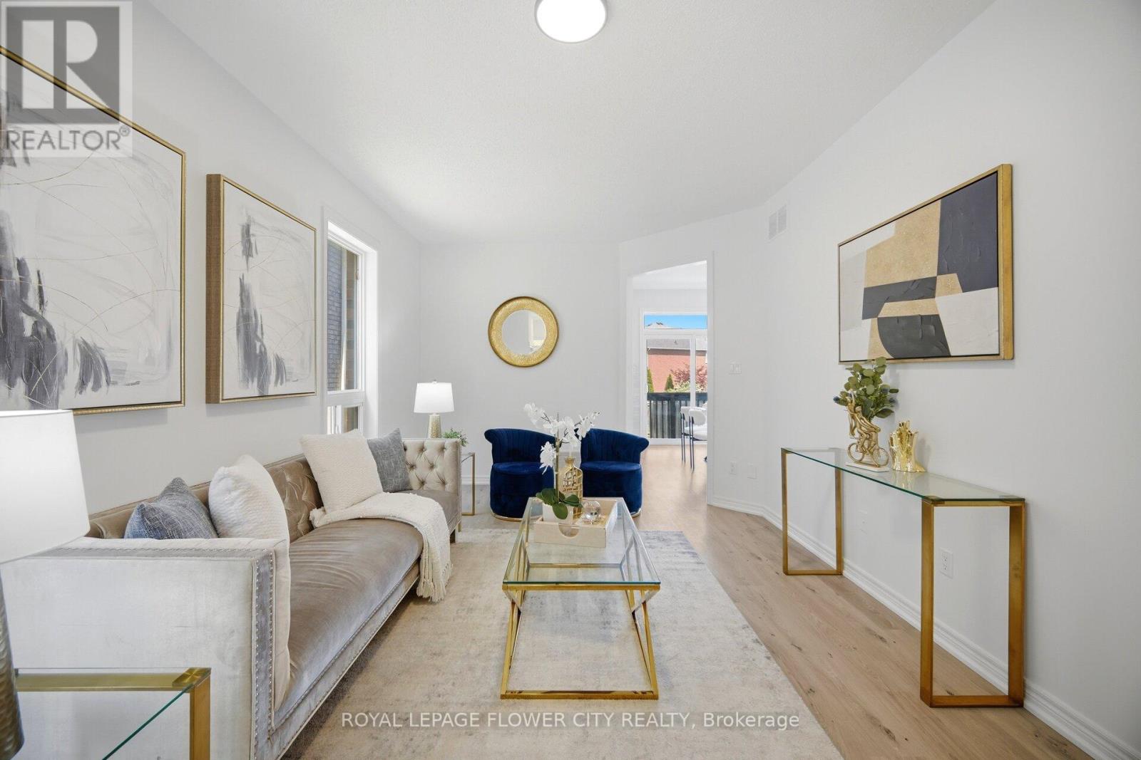 24 MARTREE CRESCENT - 11